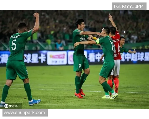 8月11日北京国安与广州恒大精彩对决集锦回顾与分析