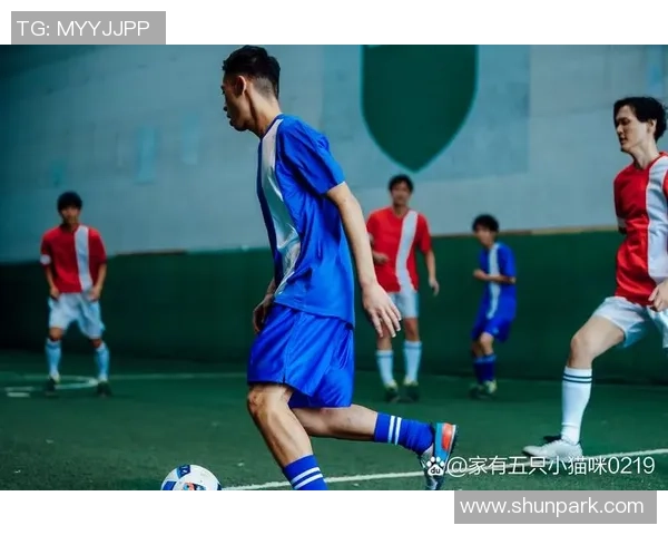 查洛摩利U19与比罗U19激战正酣青少年足球赛精彩回顾与分析 查洛摩利U19与比罗U19激战正酣青少年足球赛精彩回顾与分析