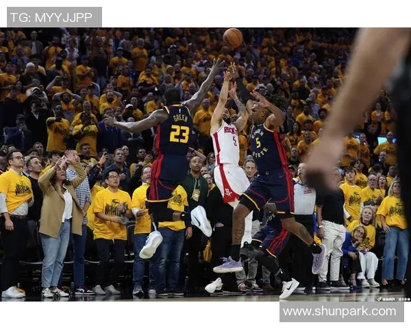 火箭与勇士激战回放全场录像精彩瞬间尽在11月16日对决中 火箭与勇士激战回放全场录像精彩瞬间尽在11月16日对决中