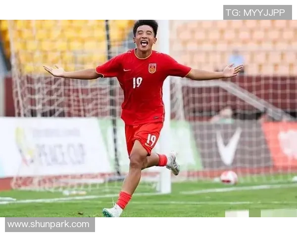 全村的期望?魏祥鑫:我觉得倒算不上,自己还不行强