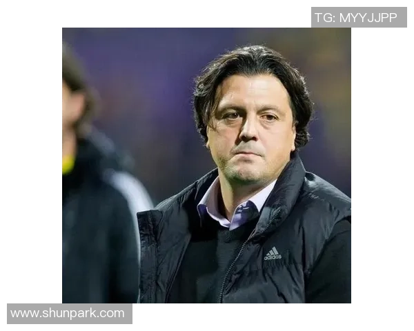 斯洛文尼亚主帅：没有收到谢什科伤情的音讯，曼联没联络咱们